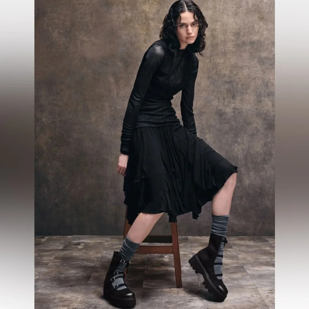 Charles & Keith Black Ankle Boots - Picture 2 of 5